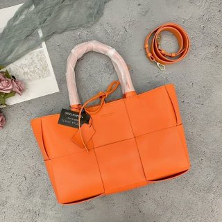 21AW New Bottega Veneta The Alco Tote Bag Replica Medium bob84492