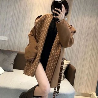Extremely rare! Louis Vuitton Monogram Long Coat Replica vum66548