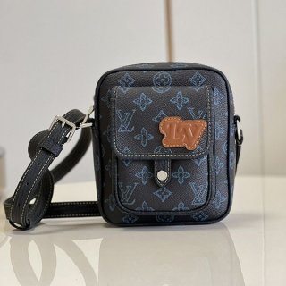 ☆Super popular☆Louis Vuitton Christopher wearable wallet replica vua01632
