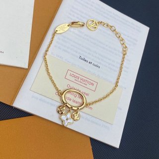 Stylish? Louis Vuitton Monogram Necklace Replica vus87212