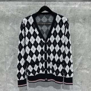 Popularity is rising fast Thom Browne Replica Classic V-neck Cashmere Cardigan toz08389