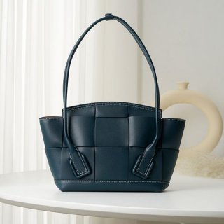 Extremely rare! Bottega Veneta replica Arco leather top handle bag boq69103