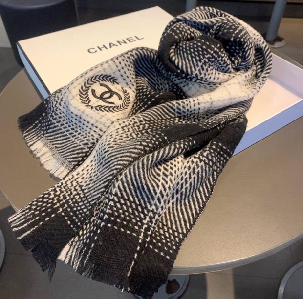 21-22AW Chanel logo cashmere scarf stole replica, goes well with knitwear she87998