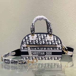 Love at first sight? Dior Vibe Bowling Bag Replica dei42261
