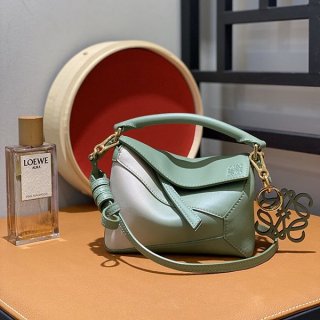 21-22AW Loewe Edge bag Mini Puzzle Edge bag replica log67037