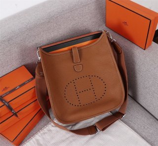 21 Spring/Summer Hermes Evelyn III 29 Shoulder Bag Replica he26100