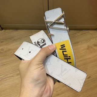 Classic Louis Vuitton Iconic Reversible Belt 40MM vul97421