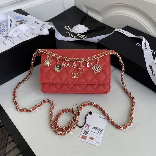 Extremely rare! Limited edition Chanel chain shoulder bag replica sho25323