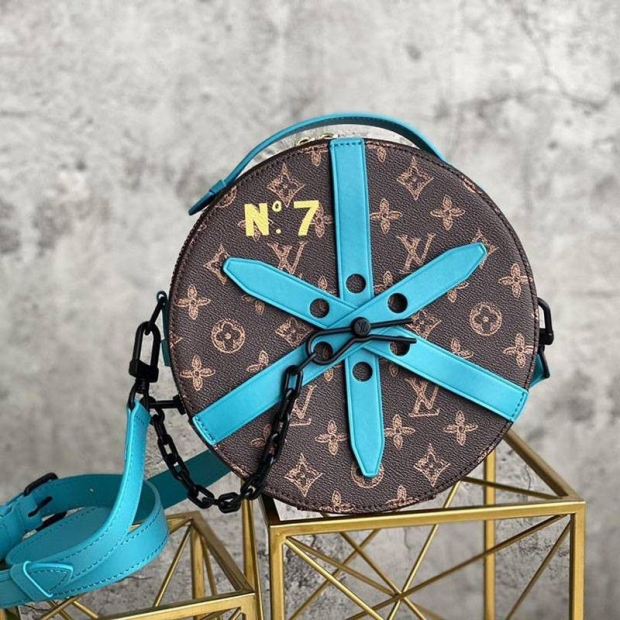 ☆Super popular☆Louis Vuitton Wheel Box replica shoulder bag vuq01437