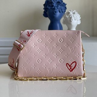?Cute pale pink? Louis Vuitton shoulder bag M58739