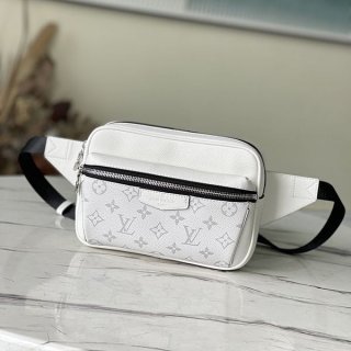 Cute? Louis Vuitton Bumbag Outdoor Shoulder Bag Replica vuk60949