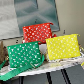22FW? Louis Vuitton Coussin PM Shoulder Bag Replica Chain 3 Colors M20843