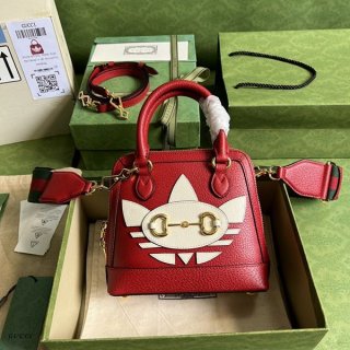 Eye-catching collaboration between Adidas and Gucci, replica Horsebit 1955 mini bag gua04088