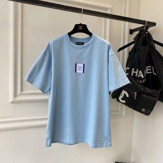 [Not available in Japan] Replica Chanel T-shirt with Monogram Print shd81358