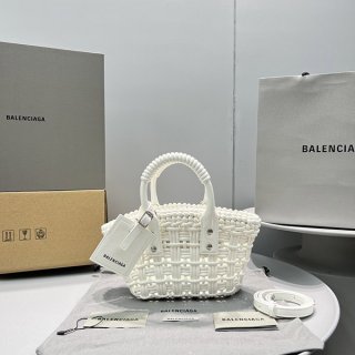 Love at first sight? Balenciaga Bistro XXS Replica Basket with Strap 6780282IE3Y9000