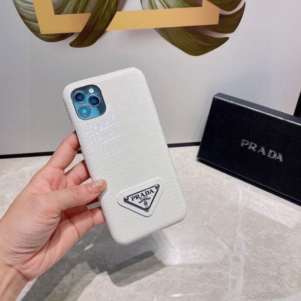 Fake Prada Case Trianglero Crocodile Pattern iPhone 12/13/Pro Case Super Popular pui22351
