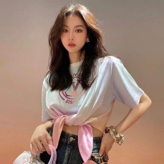 Eye-catching color Louis Vuitton Gradient LV Circle Self-Tie T-shirt Replica 1A9YF4