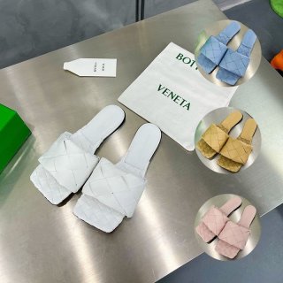 [Not available in Japan] Bottega Veneta Rubber Lido Flat Sandal Replica Quilted boi09514