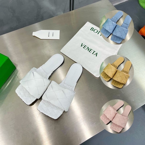 [Not available in Japan] Bottega Veneta Rubber Lido Flat Sandal Replica Quilted boi09514