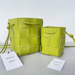 Very popular: Bottega Veneta Cassette fake shoulder bag kiwi 680218VCQC43520