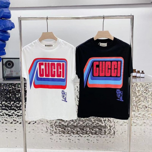 Classic and popular ☆ Gucci logo cotton T-shirt parody back flower applique gus01791