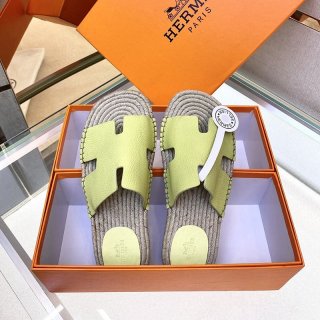 Rare Hermes Flat Sandals Replica Oran Ecru H Motif Mules ero82333