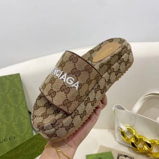 Super Hot Topic! Gucci Balenciaga Maxi GG Canvas Slide Sandals Replica guj71368