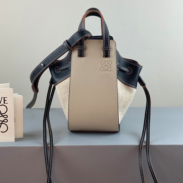 Love at first sight? Loewe Hammock copy drawstring shoulder bag lou13624