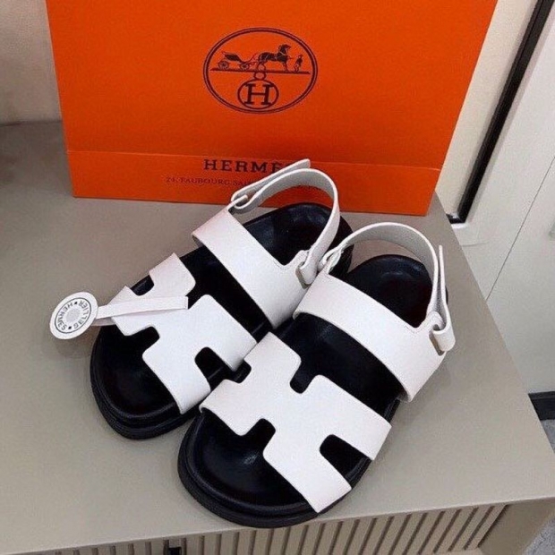 Cute for summer! Hermes Sandales Takara Men's Sandals Replica 2 Colors ern03111