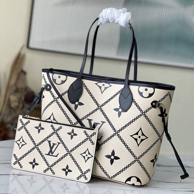 Very popular all over the world? Louis Vuitton Neverfull MM Replica Monogram Empreinte Tote Bag M46039