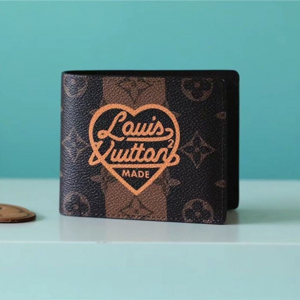 Love at first sight?☆Louis Vuitton☆ Portefeuille Multiple fake☆ vul44324