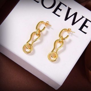 Love at first sight? Celine Triomphe earrings replica Cec59670