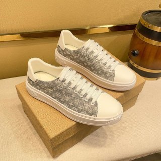 Autumn/Winter new arrivals: simple and cute? Louis Vuitton Luxembourg line sneakers replica vuy59395