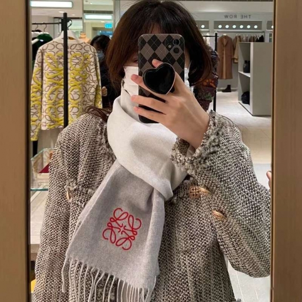 Extremely rare! Loewe Bicolor Scarf Replica (Wool & Cashmere) loj32652