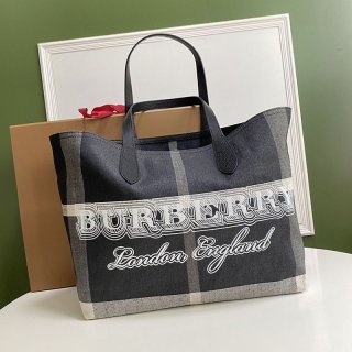 Rare color Burberry pocket bag copy outdoor travel check reversible bag Bas31678