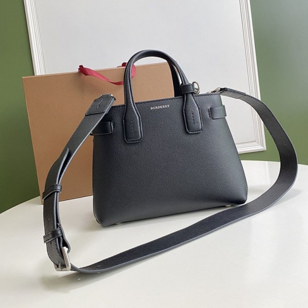 The hottest topic! Burberry Banner House Check Shoulder Bag Replica Bas64204