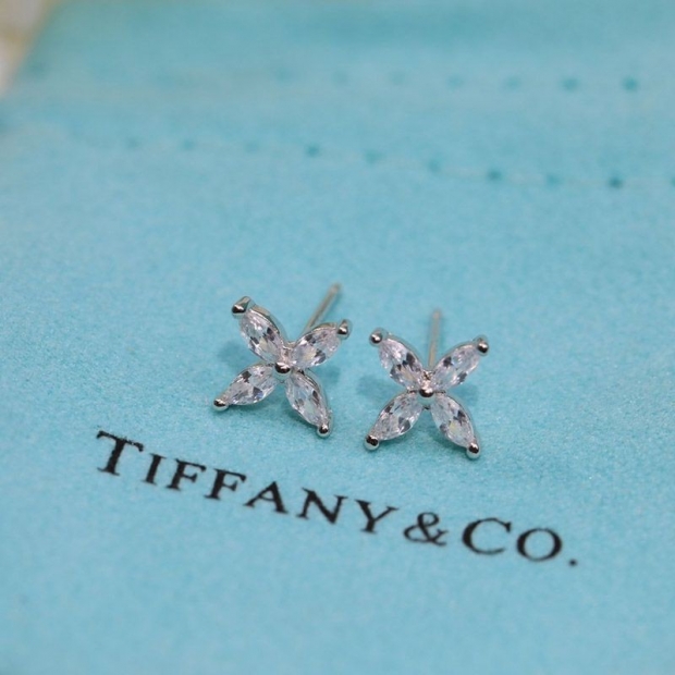 [Not available in Japan] Tiffany Loving Heart Earrings Replica Tih70838