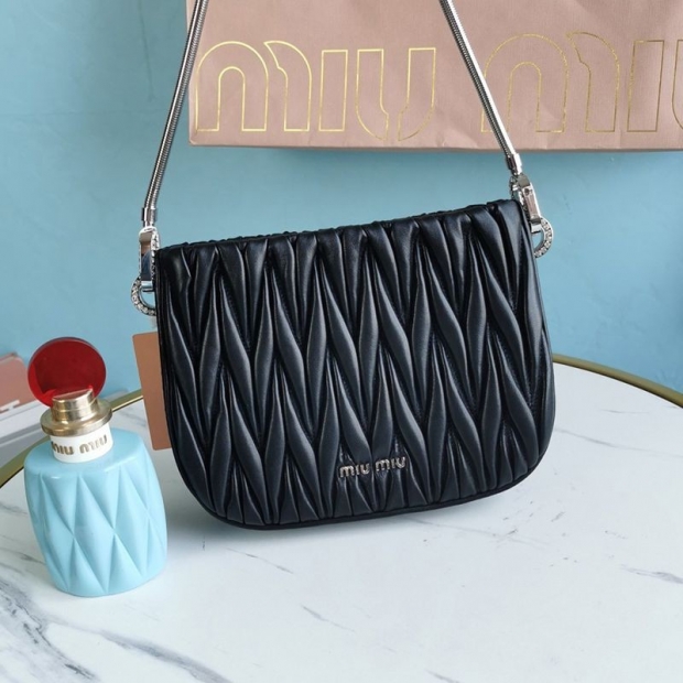 No. 1 in cumulative sales! Miu Miu replica matelasse nappa leather bag myj56513