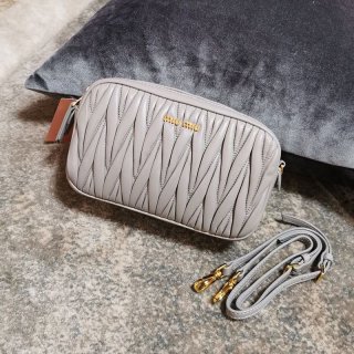 Extremely rare! Miu Miu Matelasse replica leather crossbody bag mys23603