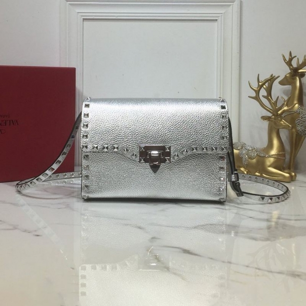 ◆◇Shipping included◇◆Valentino shoulder bag replica not available in Japan Vue90415