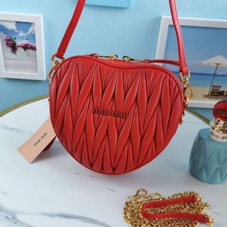 No. 1 in cumulative total sales! Miu Miu replica heart-shaped shoulder bag myf80683