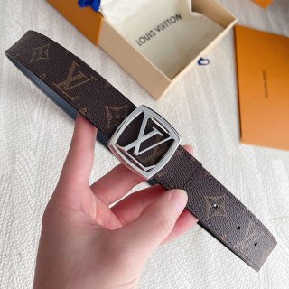 The rising popularity of Louis Vuitton Santur? LV Square replica 30MM reversible belt vul50603