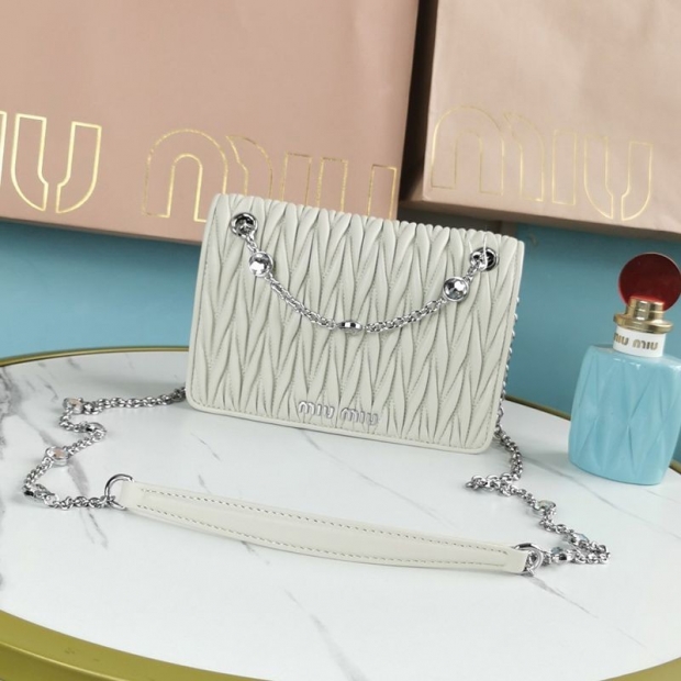 Popularity rising rapidly Miu Miu Matelasse copy mini shoulder bag myu42573