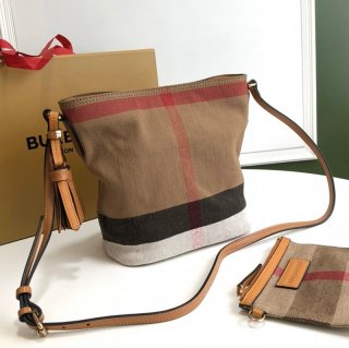 ★Popular in Japan! [Fake Burberry shoulder bag] Canvas check and leather bucket Ban28237