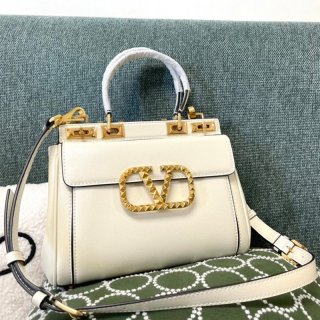 [Not available in Japan] [Valentino handbag copy] ROCKSTUD ALCOVE Vul31375