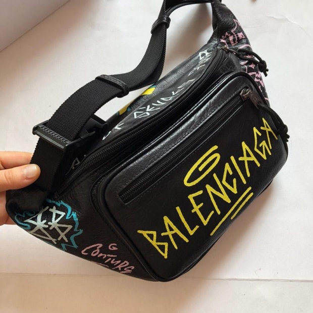 High quality?? Balenciaga fake waist pouch Everyday bat47079
