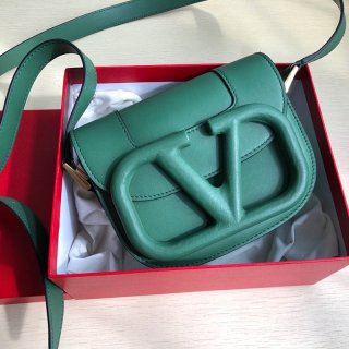 Valentino shoulder bag not available in Japan, replica V logo SUPERVEE leather crossbody bag Vug17349