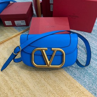 21-22AW Valentino Shoulder Bag Replica V Logo SUPERVEE Leather Crossbody Bag Vuw01126