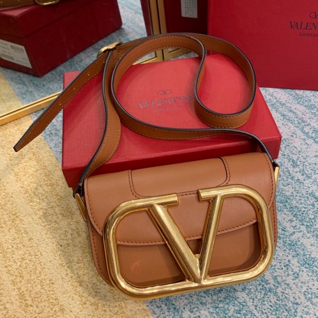No.1 Popular Valentino Shoulder Bag Replica V Logo SUPERVEE Leather Crossbody Bag Vuj96999