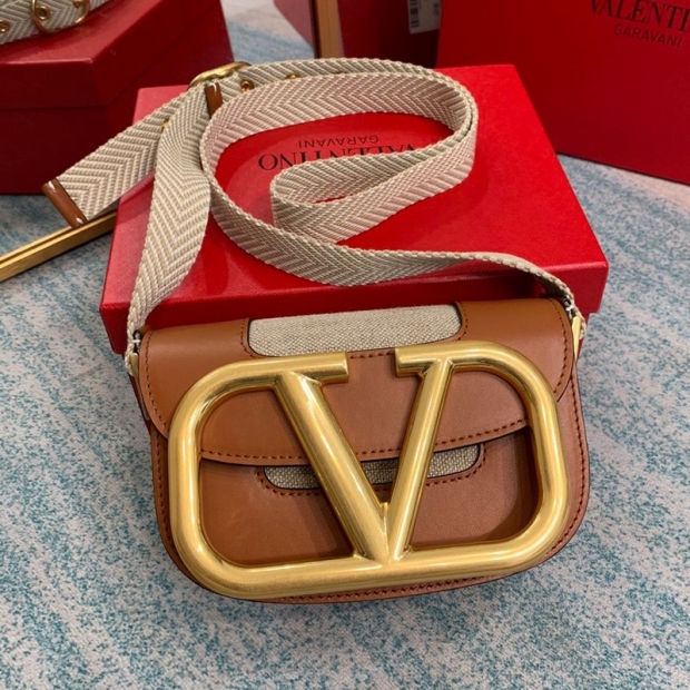 No. 1 in cumulative total sales! Valentino shoulder bag replica V logo SUPERVEE leather crossbody bag Vuv26734
